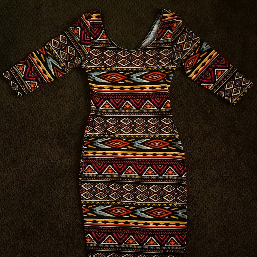 Medium Open-Back Multicolor Midi Dress - EUC